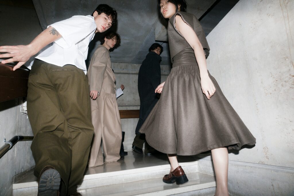 Zeitlose Eleganz – wie Qynol Trends überdauert und Stil neu definiert
