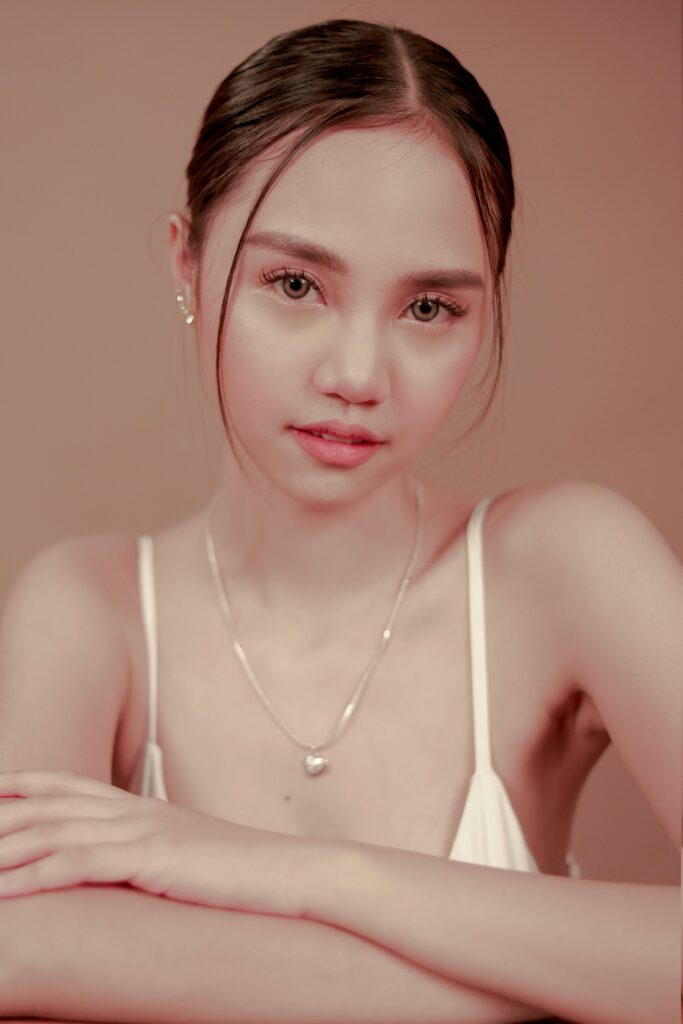 The Charm of Simplicity – Why Minimalist Jewelry Conquers the Fashion World